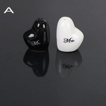 Wedding Party Favors black white Wedding Gift Wedding Heart Ceramic Mr. and Mrs. Salt Pepper Shakers Canister Set